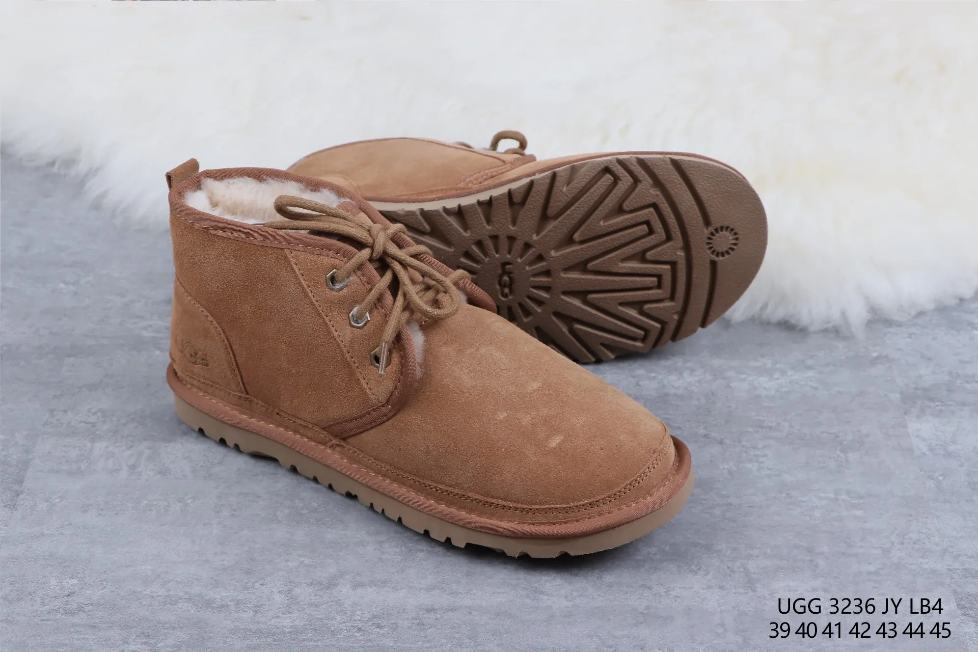 💰520 UGG sheepskin integrated snow boots 3236 maroon M Neumel Product description: As an extension of the classic series, the classic lightweight series has a low-key outsole and upper inspired by classic styles, showing the comfort and luxury of UGG. Upper: cow leather, soft suede upper. Insole: 17mm UGGpure™ wool cushioning foam insole. Sole: Treadlite by UGG™ Light wing technology outsole - non-slip, cushioning, wear resistance, and good elasticity Heel: Brand LOGO on the side Size: 39 40 41 42 43 44 45